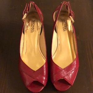 Magenta peep toe wedge